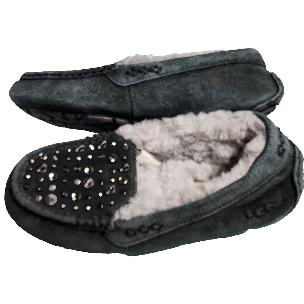 UGG Ansley Studded Moccasin Shoes Size 6 Leather Fluffy Lining Non-Slip Sole